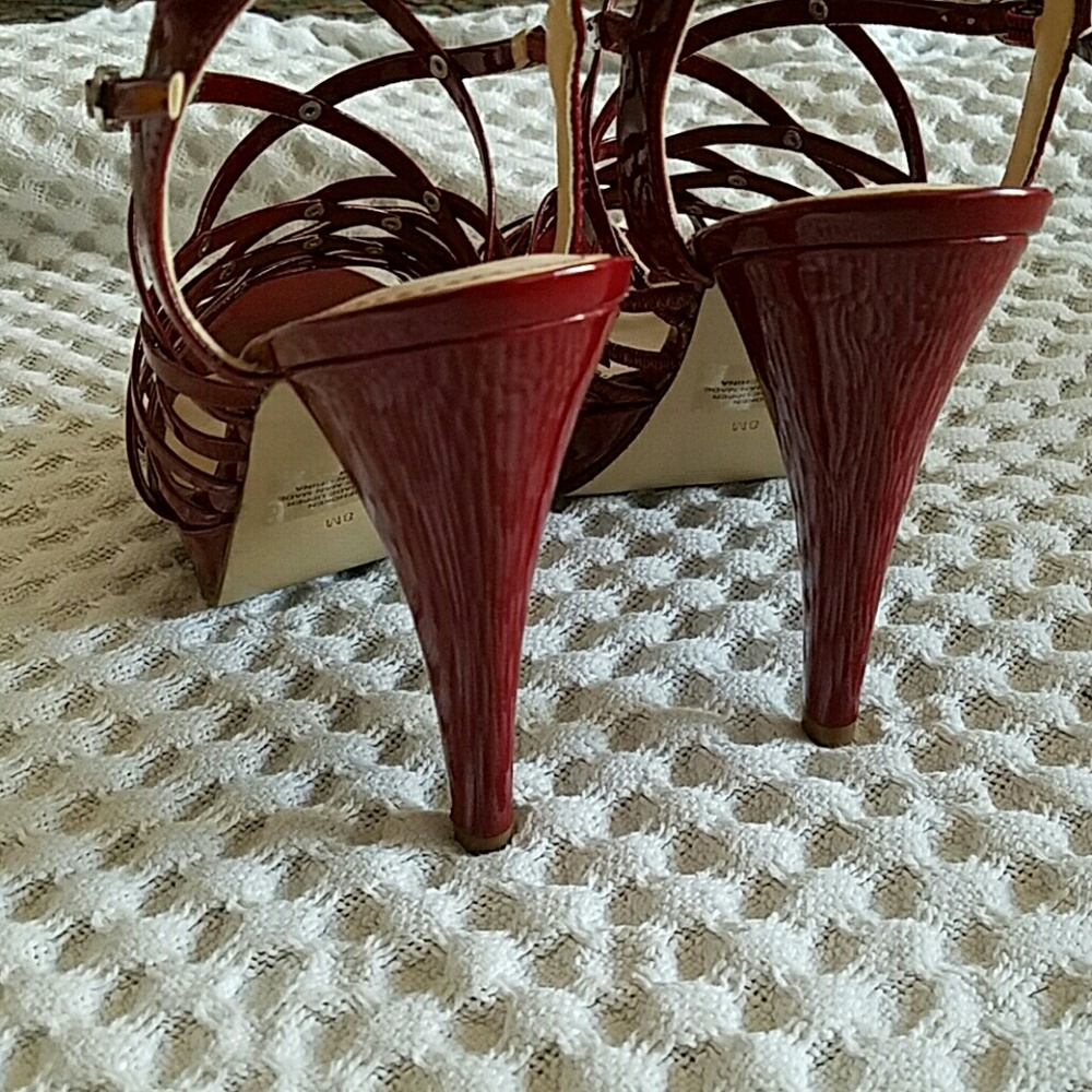 Shoes - Picture 4 of 4