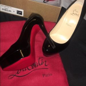 Size 7 Christian Louboutin