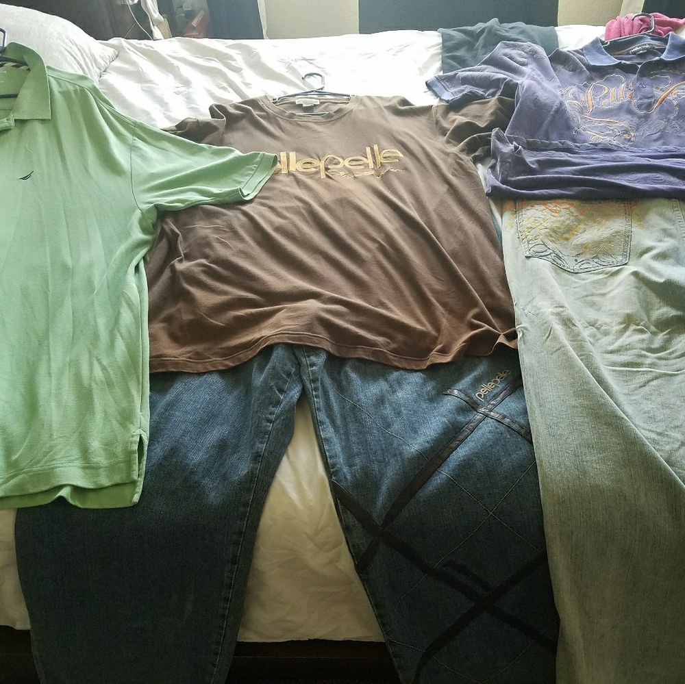 2 outfits 1 shirt