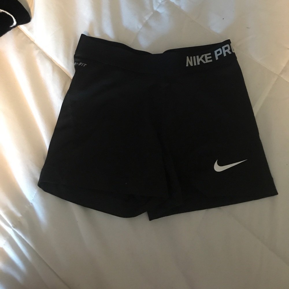 Nike pro shorts (black)