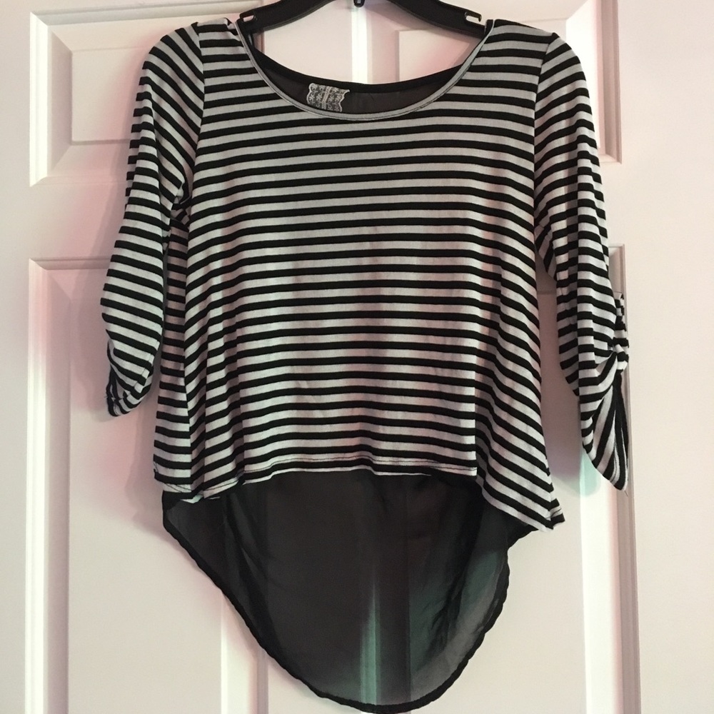 NWOT Cute black and white top