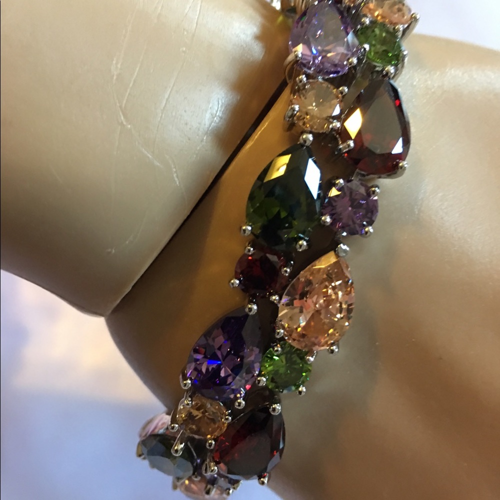 🎉HP🎉Platinum plated multicolor cluster Bracelet