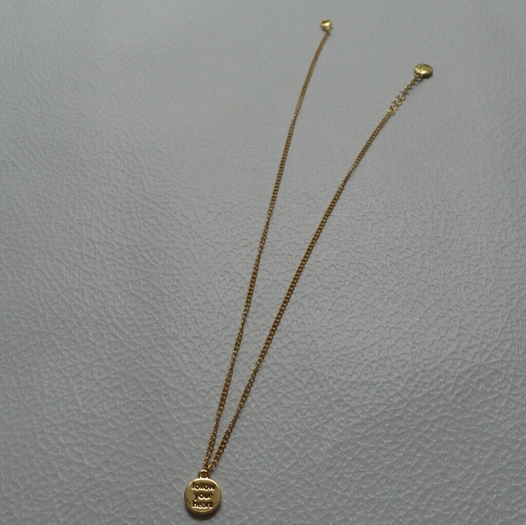 Brand New Follow Your Heart Gold Pendant Necklace - Picture 2 of 5