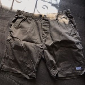 LIRA shorts
