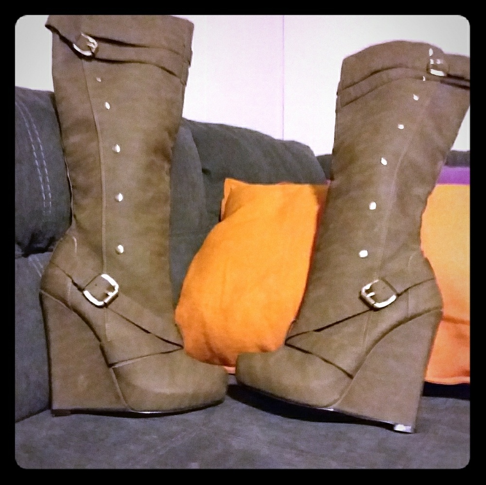 Bakers miltary over the knee boot