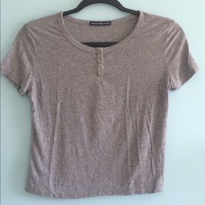 BRANDY MELVILLE grey button tee