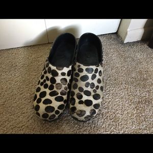 Leopard print Dansko clogs size 39/9