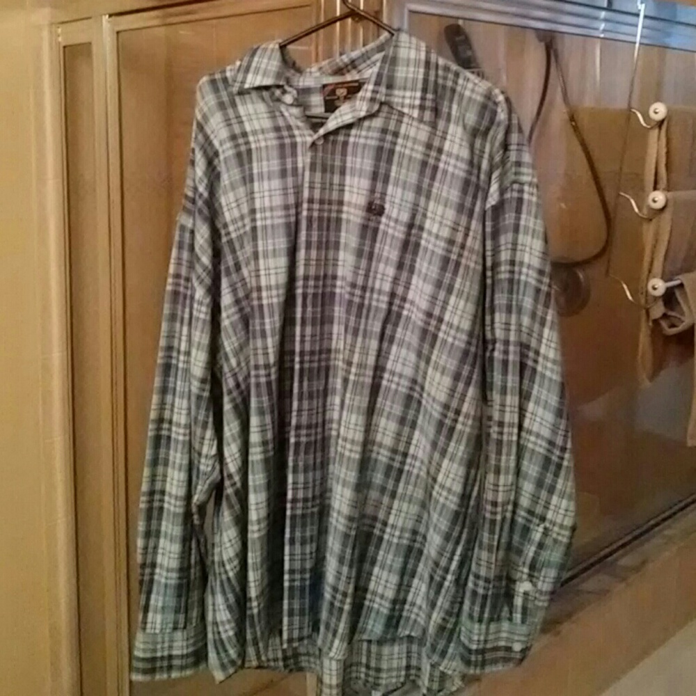 Long sleeve dress shirt