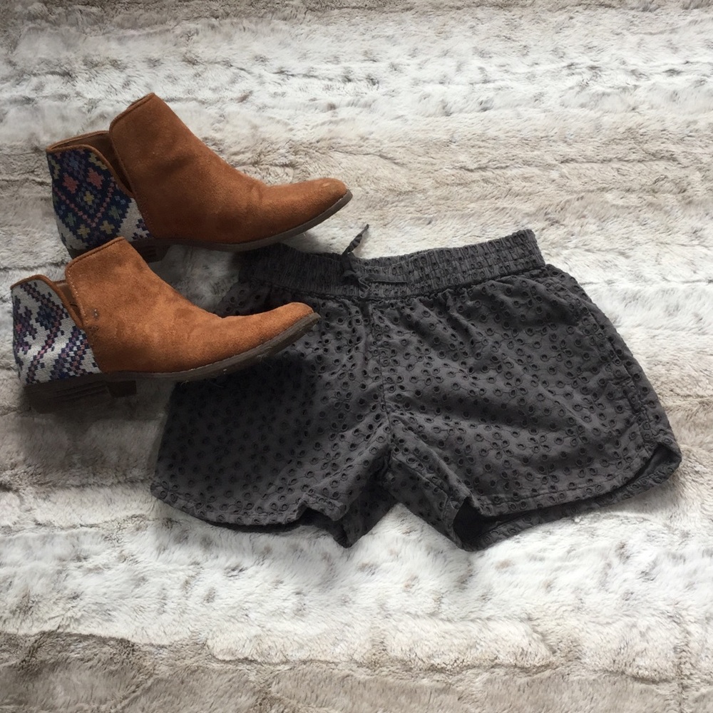 Fantastic Floral Shorts 🌻