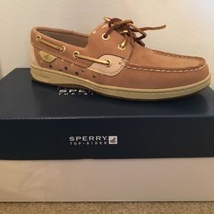 Never worn Bluefish Linen Gold dot Sperry