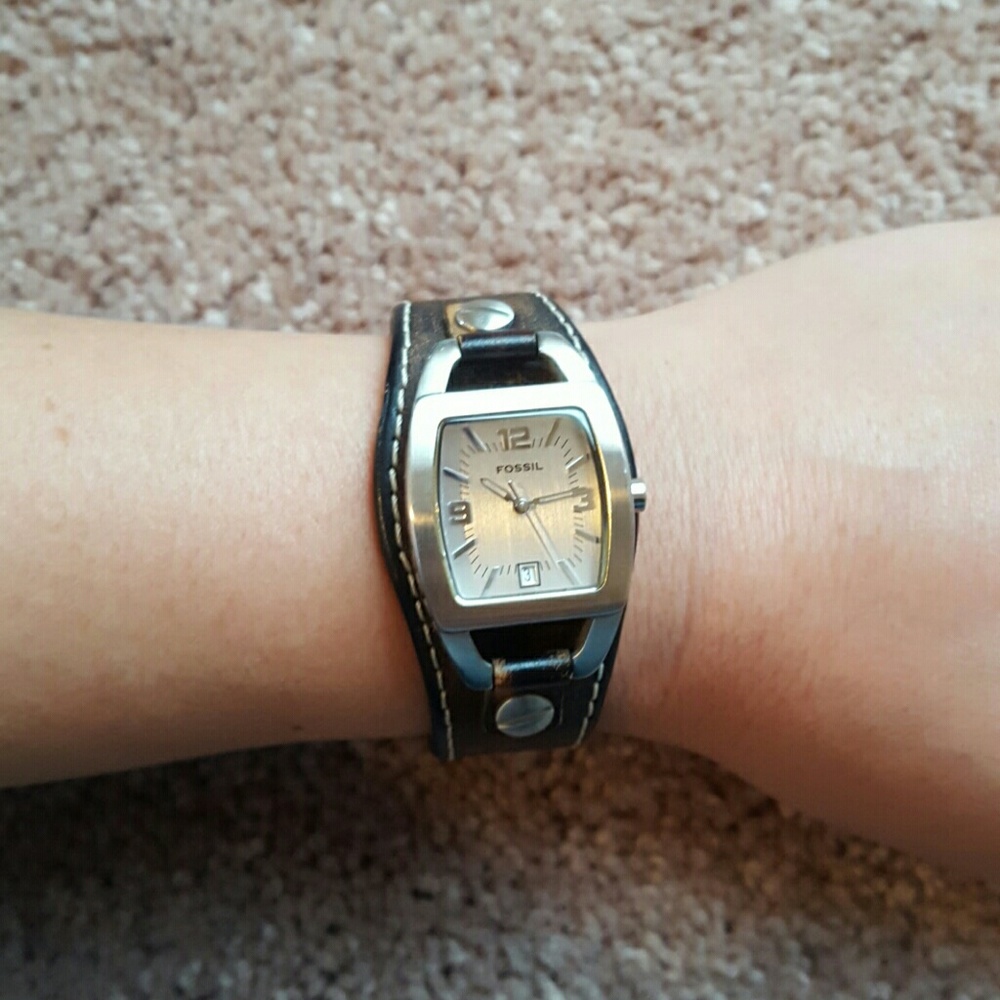 Fossil Watch - Picture 4 of 4