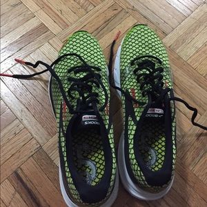 Brooks Tokyo Launch 3 dragon running shoes