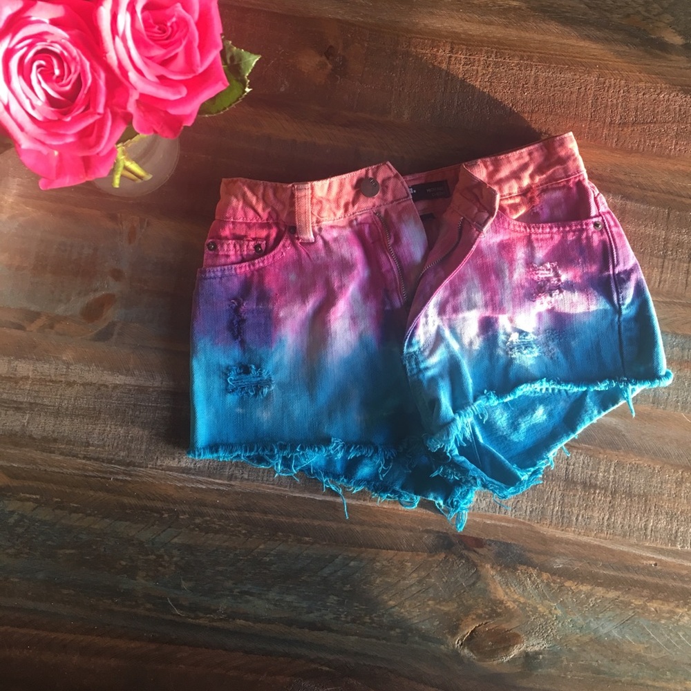 BDG high rise cheeky tie dye shorts. Size 26