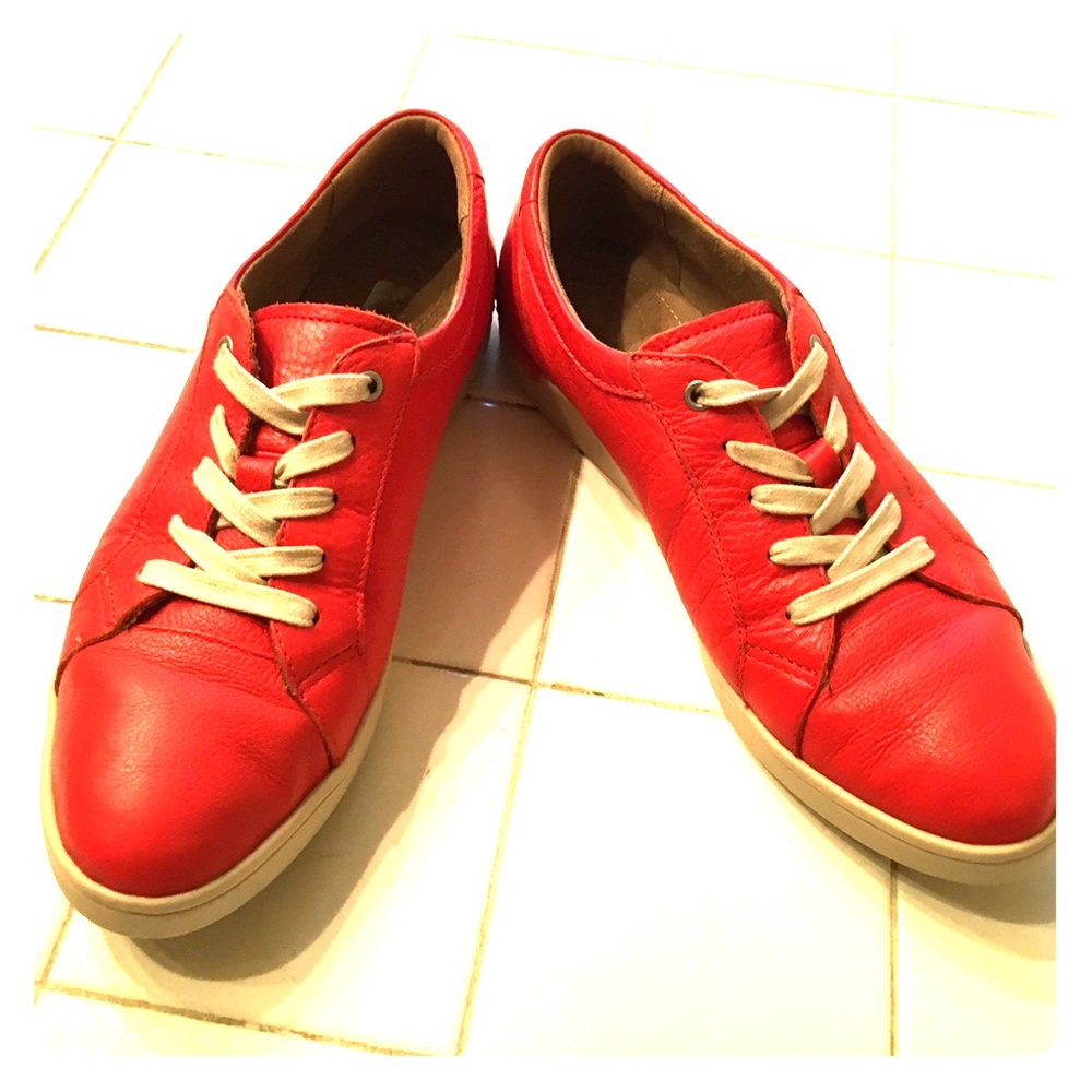 Clarks Orange leather sneakers