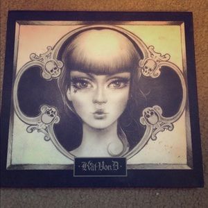 Kat Von D spellbinding eye shadow book
