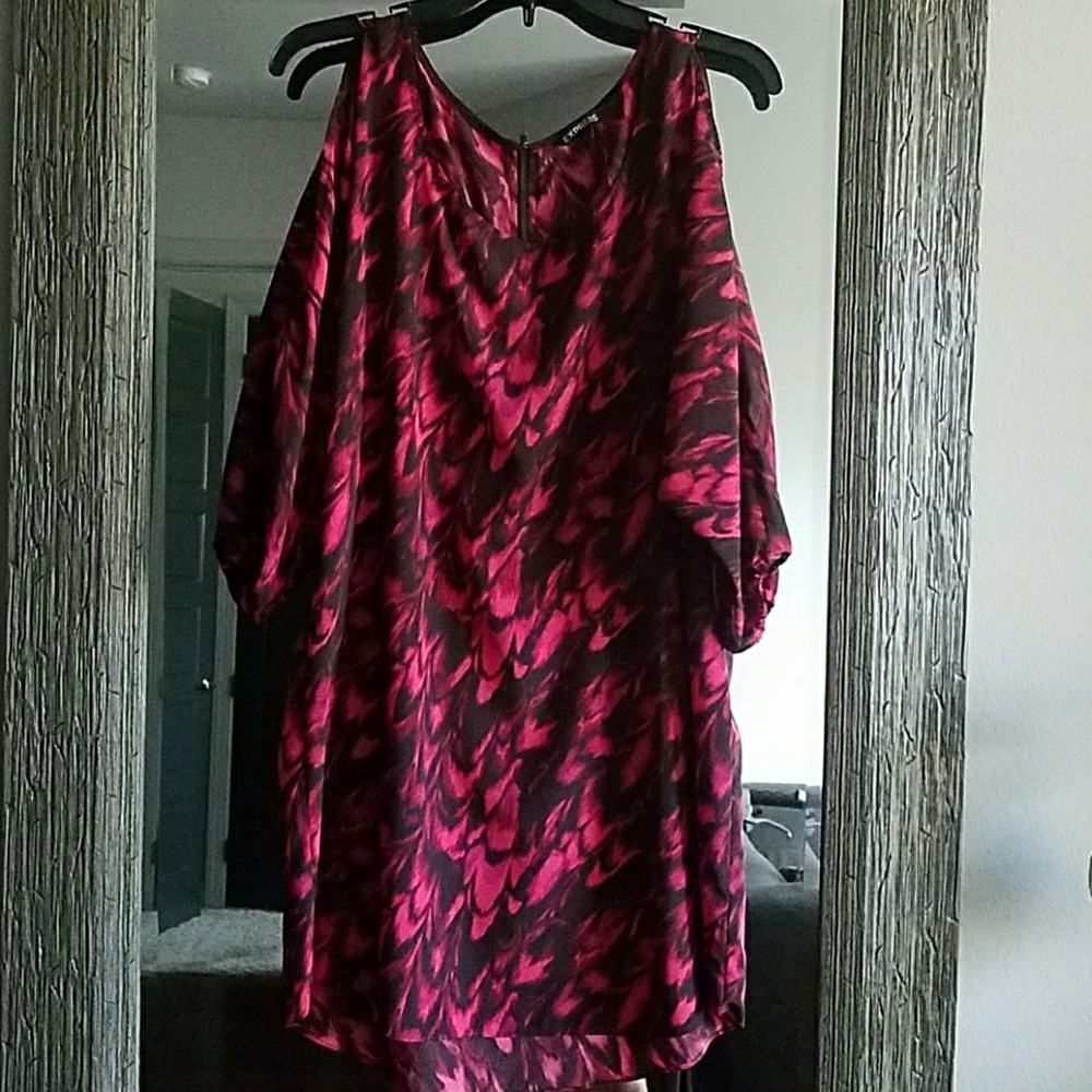 EXPRESS Spring/Summer Dress w/ open shoulders
