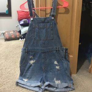 Gap Short overalls