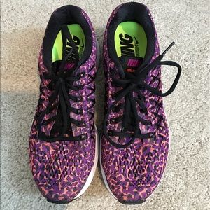 Nike Air Zoom Pegasus 32 - Size 10