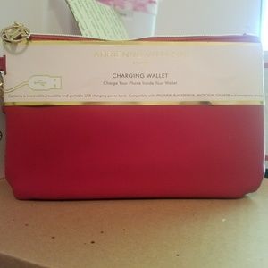NWT ADRIENNE VITTADINI Large red Charging Wallet