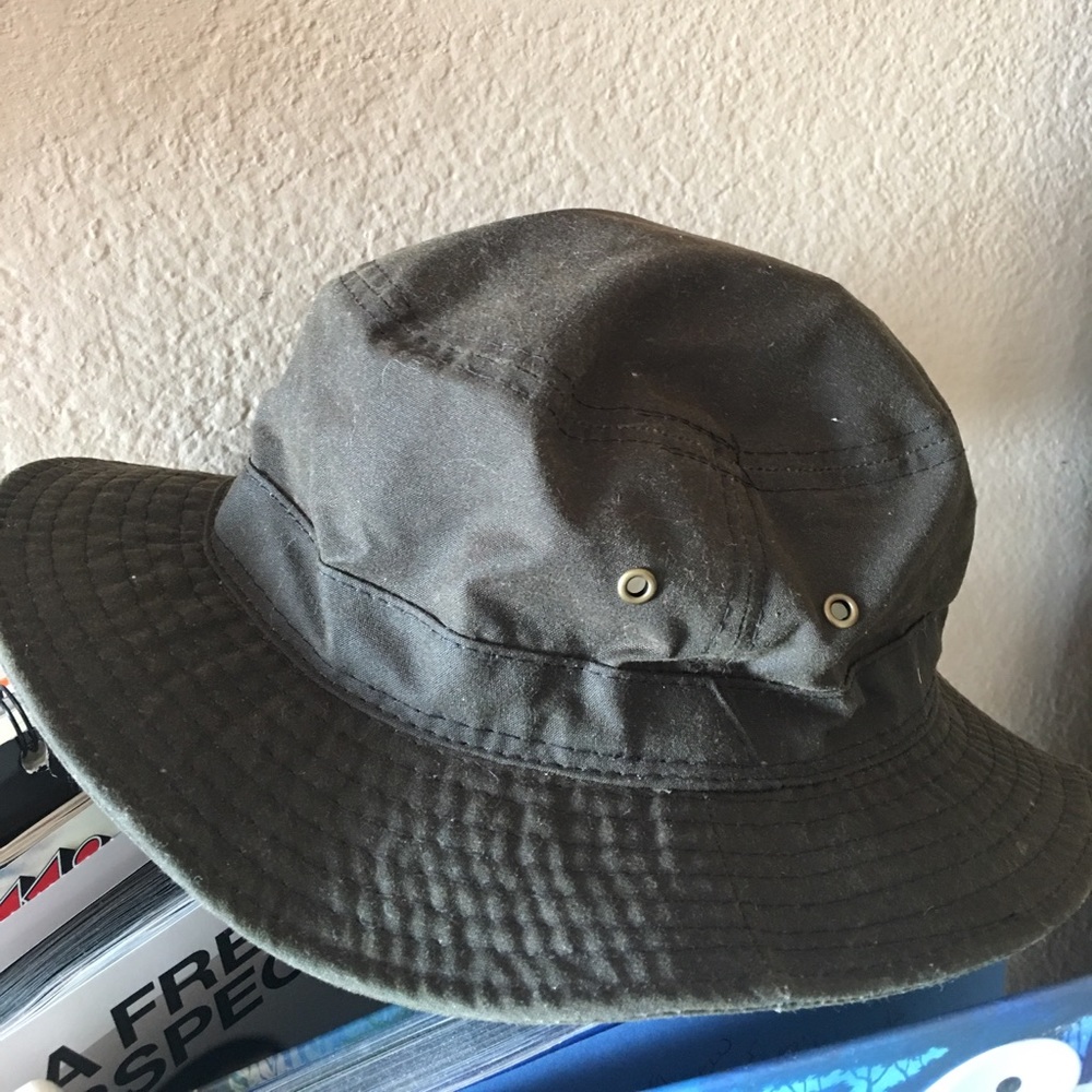 Green bucket hat