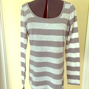 Express medium summer t shirt gray white