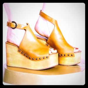 Matisse Tiegs Platform Sandals