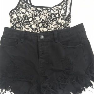 Medium high waisted / Onsie outfit