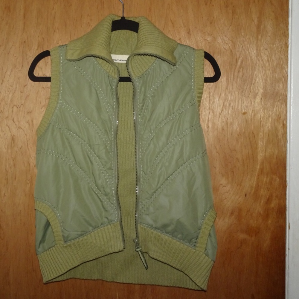 DKNY Size Small Sporty Vest