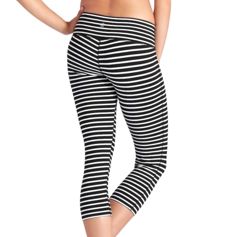 Black and White Chat capris