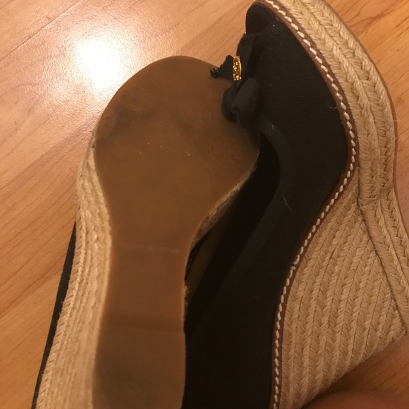 Shoes - Picture 4 of 4