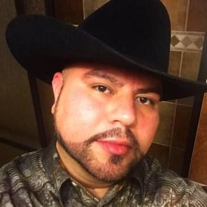 Meet your Posher, Aurelio