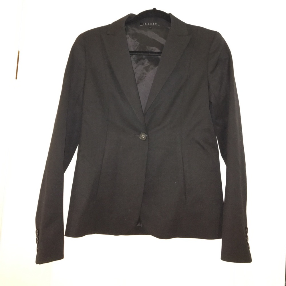 Theory one button blazer size 4 95% wool