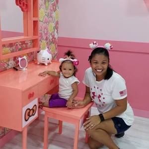 Meet your Posher, Leanne j