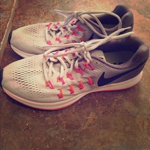 Nike Zoom Pegasus Tennis Shoe