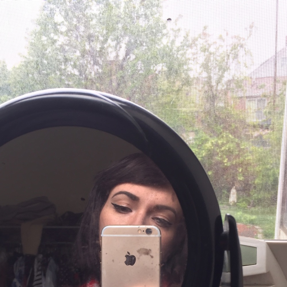 Meet your Posher, Leah