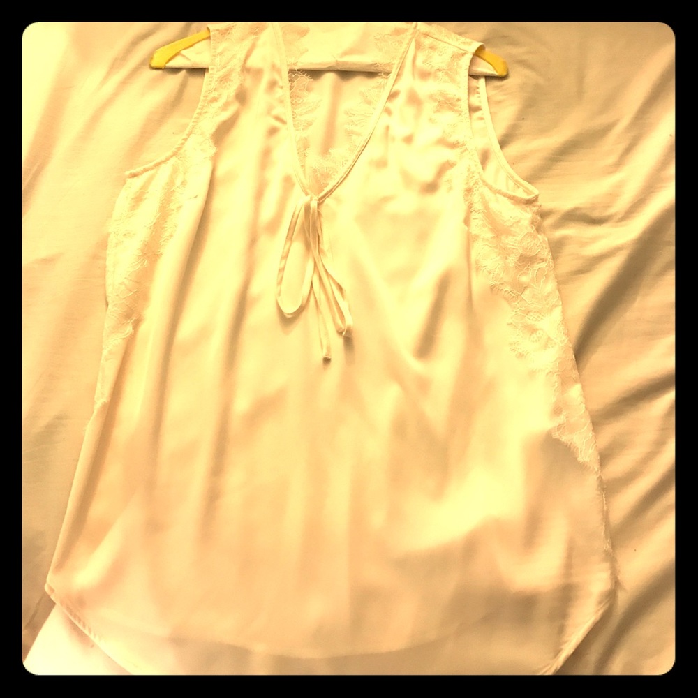 Beautiful cream lace Banana Republic top