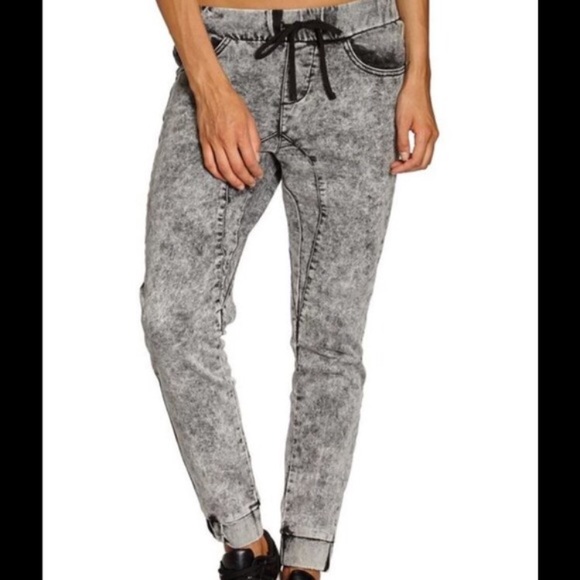 Cotton On- The Deluxe Sporty Cuffed Pants - Picture 1 of 2