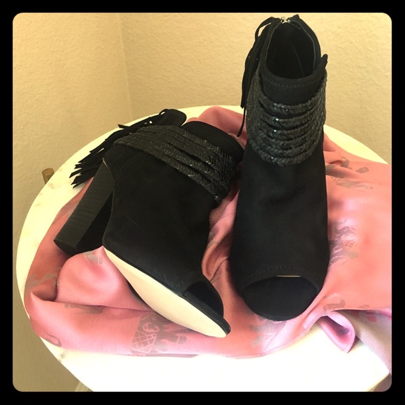 BCBGeneration Peep Toe Booties - Never Used - Picture 1 of 5