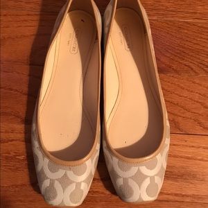 Coach signature flats in creme