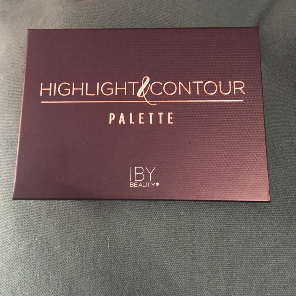 IBY Beauty Highlight and Contour Palette