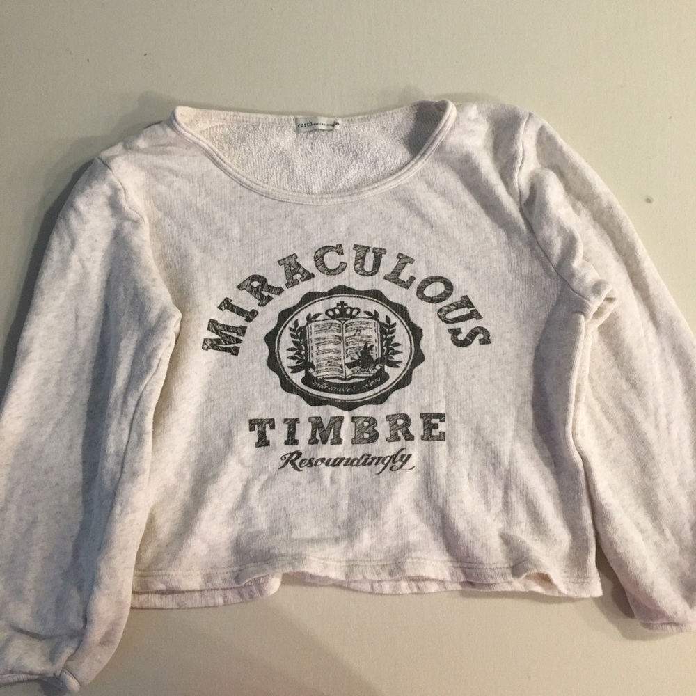 Long sleeve sweatshirts
