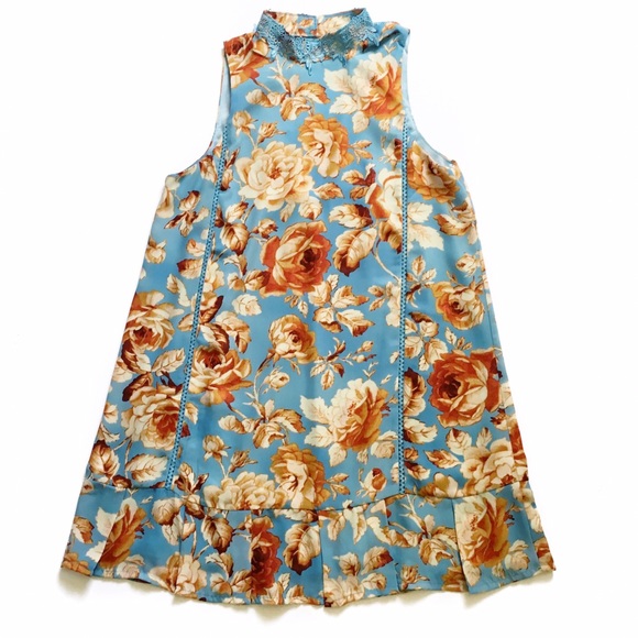 Crochet Lace High Neck Cutout Floral Swing Dress - Picture 3 of 8