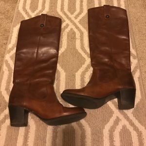 Frye Jackie Button Boot size 8.5