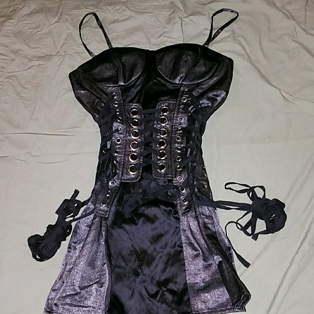 Lace up dress!