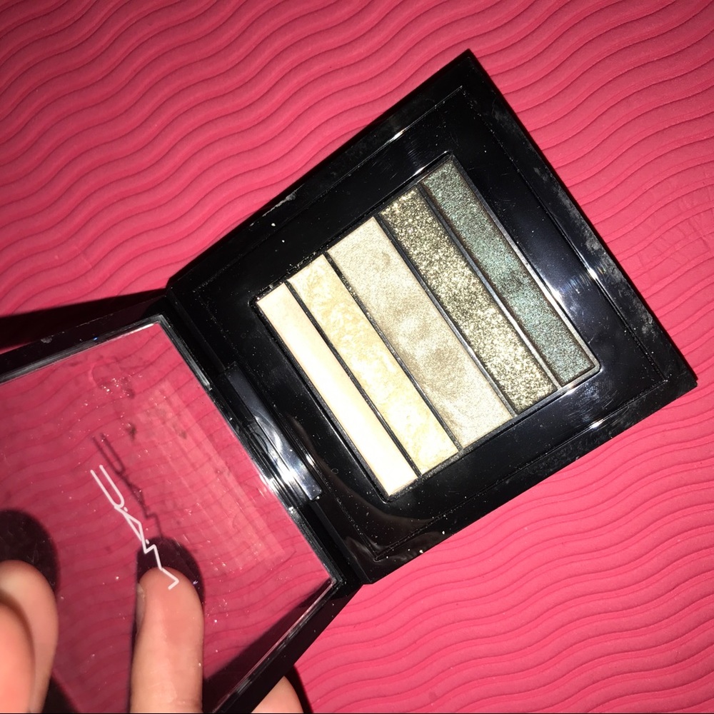 Mac cosmetic