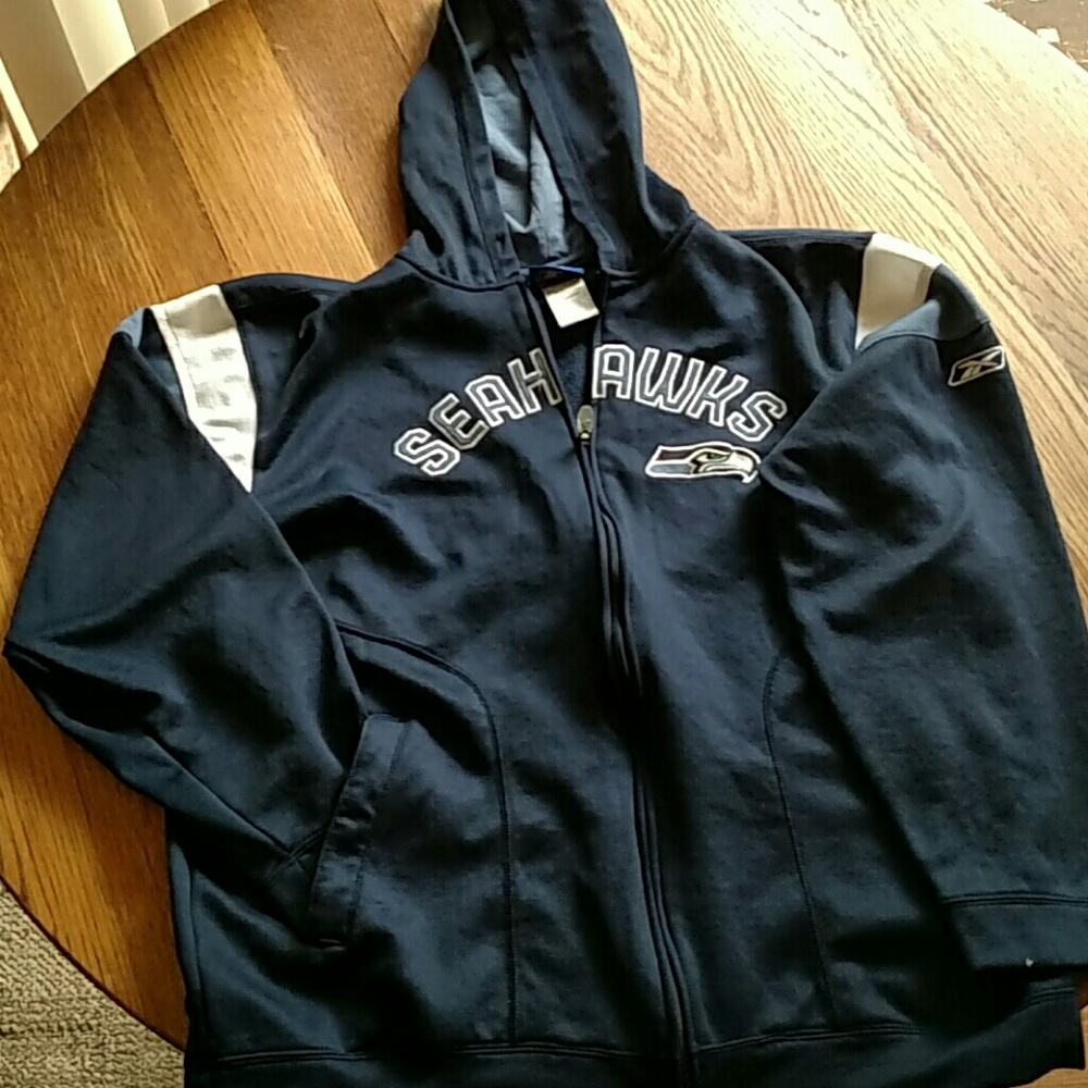 Seahawks full-zip hoodie (size L)