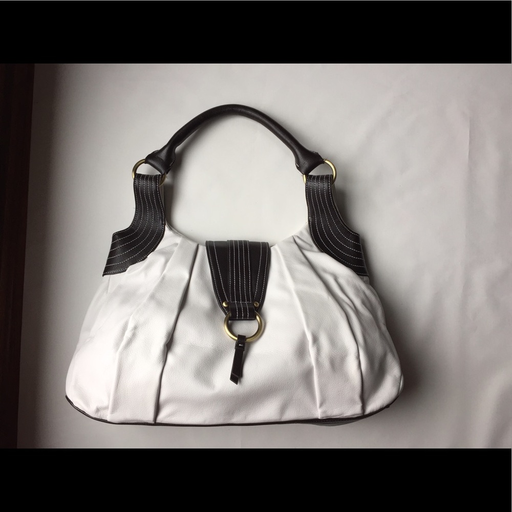 Buxton leather handbag