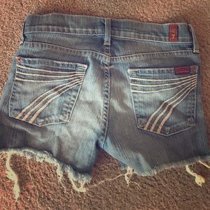 7 for all mankind frayed jean shorts