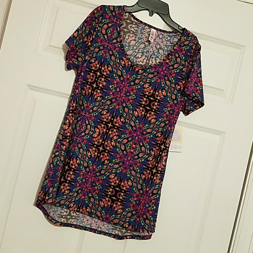 LULAROE CLASSIC T