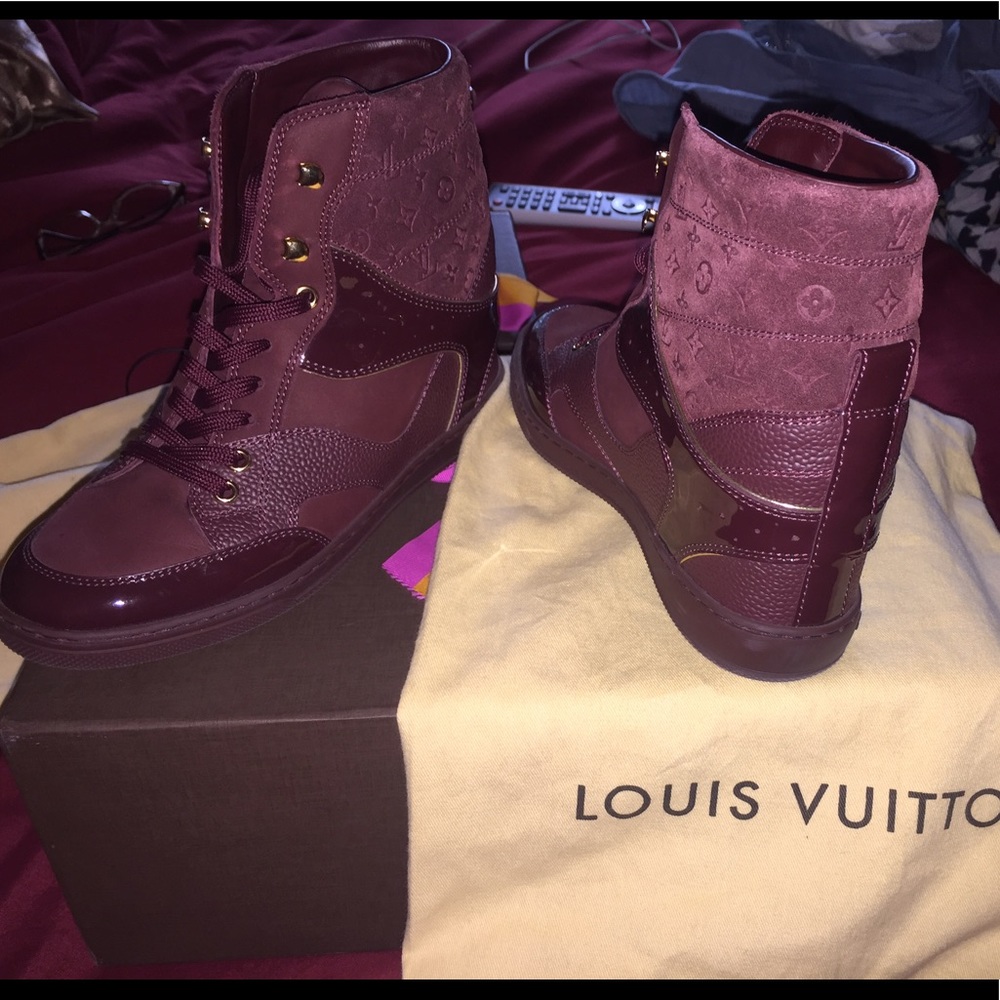 Louis Vuitton Cranberry sneaker